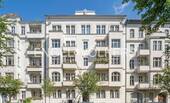 Bild 1 - Lichtdurchflutete 2-Zimmer-Dachgeschosswohnung mit Balkon in Charlottenburg