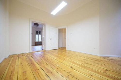 Bild 1 - Sonnige Altbauwohnung Mitten in Mitte-neuer Kaufpreis!