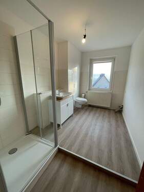 Bad - 3 Zimmer Etagenwohnung zur Miete in Jena