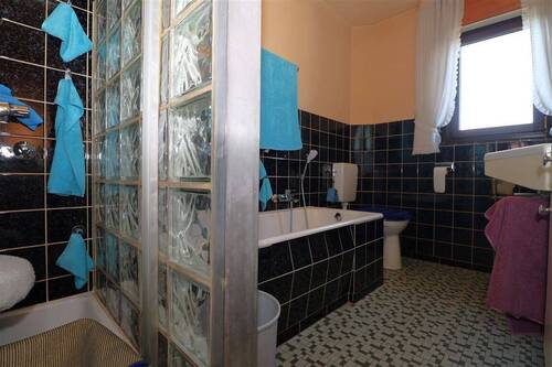 Badezimmer Erdgeschoss - 