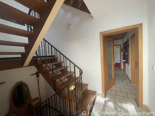 Treppenhaus EG 1 - Einfamilienhaus mit 247,00 m² in Sandhausen zum Kaufen
