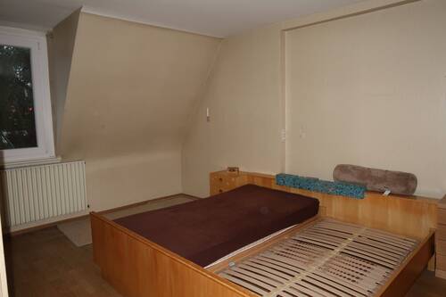 Zimmer - Mehrfamilienhaus, Wohnhaus mit 180,00 m² in Sankt Georgen im Schwarzwald zum Kaufen