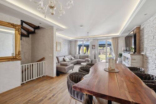 Wohn-Essbereich - 5 Zimmer Reihenmittelhaus zum Kaufen in Berlin