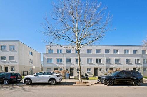 Frontansicht - 5 Zimmer Reihenmittelhaus in Berlin