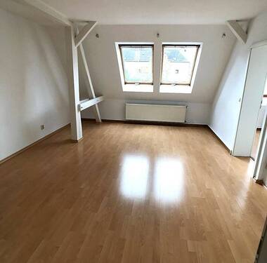 Schlafzimmer - 3 Zimmer Etagenwohnung zum Kaufen in Erfurt