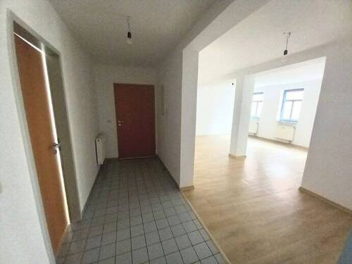 Zur Eigennutzung bereit - Mehrfamilienhaus, Wohnhaus mit 335,00 m&sup2; in Gotha zum Kaufen