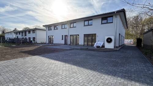 Rückwärtige Ansicht - 5 Zimmer Etagenwohnung zum Kaufen in Hamburg