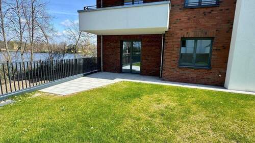 Gartenblick - Traumhafte 3-Zi-Neubauwohnung mit Garten direkt am Wasser (Erstbezug)!
