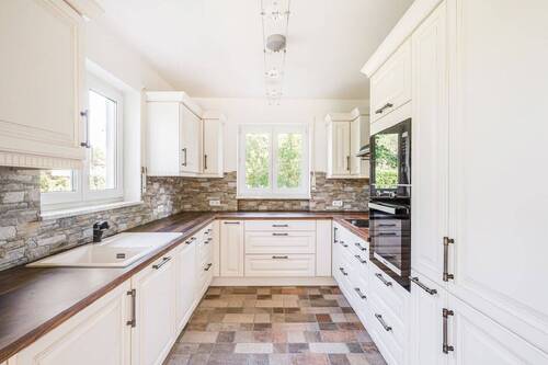 Kueche - 5 Zimmer Doppelhaushälfte in Gräfelfing