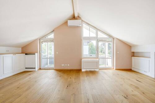 Schlafzimmer 2 - Doppelhaushälfte mit 188,60 m&sup2; in Gräfelfing zur Miete