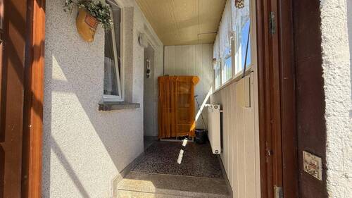 Vorbau/Eingangsbereich - Doppelhaushälfte mit 115,00 m&sup2; in Nebra zum Kaufen