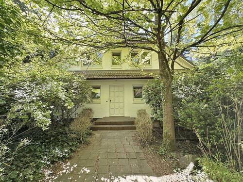 Frontansicht - 6 Zimmer Einfamilienhaus zum Kaufen in Ammersbek