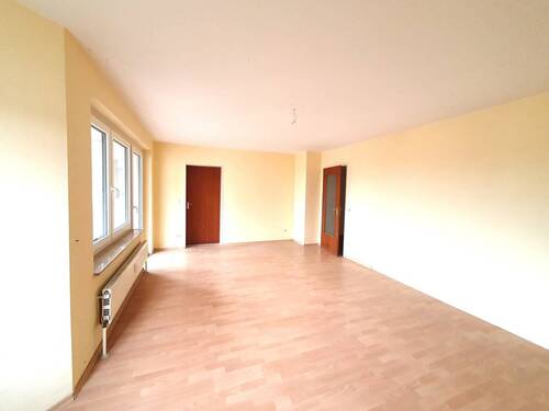 Wohnzimmer 1 - 3 Zimmer Etagenwohnung in Bayreuth