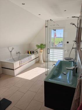 Bad OG - 5 Zimmer Einfamilienhaus zum Kaufen in Markranstädt / Frankenheim