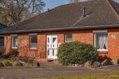 Straßenansicht - 3 Zimmer Bungalow zum Kaufen in Alt Duvenstedt