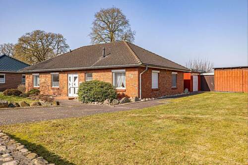 Zuwegung und Eingangsbereich - 3 Zimmer Bungalow in Alt Duvenstedt