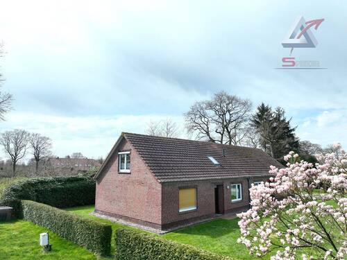 mit viel Platz - 8 Zimmer Einfamilienhaus zum Kaufen in Großefehn / Felde