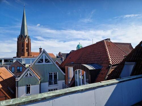LS16 - BALKON - DIREKT IN DER FUSSGÄNGERZONE VON BUXTEHUDE!