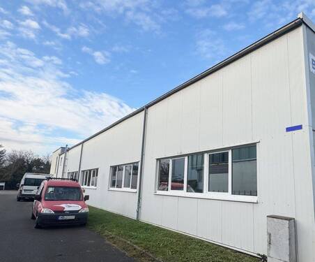 Detail Außenansicht - TOP-GEWERBEHALLE MIT BÜROGEBÄUDE IN HEIDELBERG