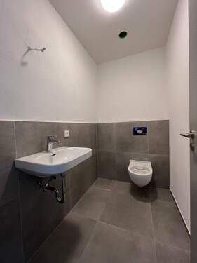 WC-Herrn - Büro mit 30,00 m&sup2; in Merching zur Miete