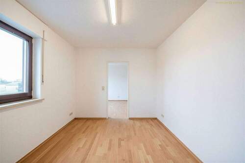 Küche - leergeräumt - 