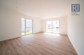 Wohn- und Essbereich - Moderne und hochwertige 3-Zimmerwohnung mit Balkon