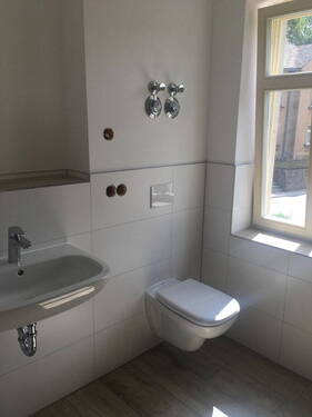 Badausstattung WC, Waschbecken - 