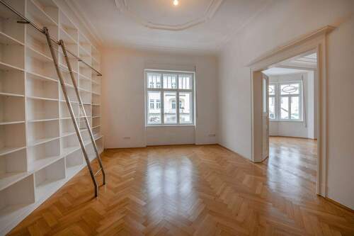 Bibliothek - 6 Zimmer Etagenwohnung zur Miete in München