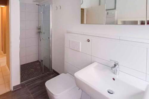 Bad mit ebenerdiger Dusche - 