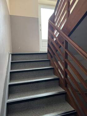 Gepflegtes Treppenhaus - 3 Zimmer Etagenwohnung in Nürnberg