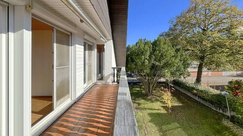 Sonniger Balkon auf der Südseite - 