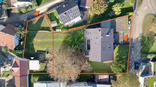 Das Grundstück grenzt an zwei ruhige Seitenstraßen und bietet hierdurch Potenzial für eine Realteilung - 1 Zimmer Einfamilienhaus zum Kaufen in Malterdingen