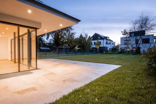 Detail_ueppige_Sued_West_Terrasse - 