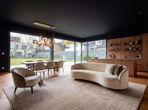 Wohnzimmer_Beispiel_Staging - 5 Zimmer Doppelhaushälfte zum Kaufen in Ottobrunn