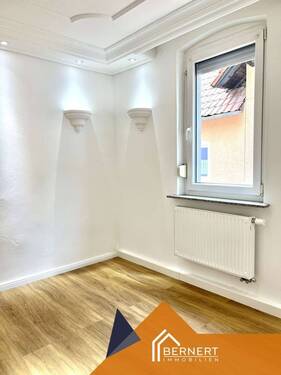 Wohnzimmer, - Etagenwohnung mit 100,00 m² in Kulmbach zum Kaufen