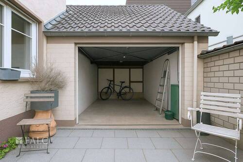 Garage - 