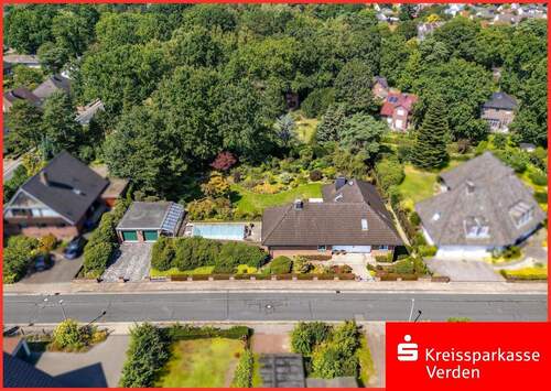 Drohnenaufnahme - Bungalow mit großzügigem Grundstück und viel Potenzial