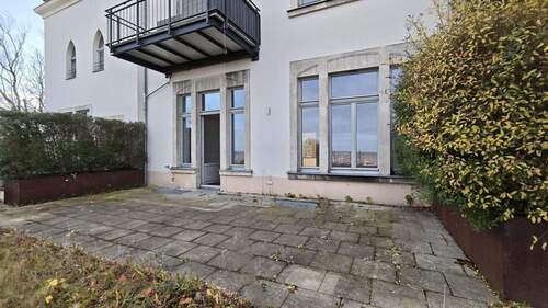 ca. 30 m² Terrasse - 