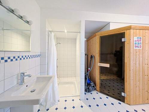 Bad 2 mit Sauna - 