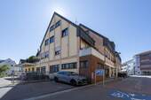 Gepflegtes Mehrfamilienhaus - 