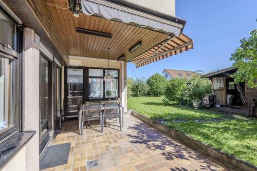 Großzügige Terrasse mit sonnigem Garten - Attraktive Gartenwohnung in zentraler Lage
