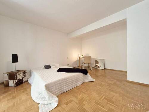 Schlafzimmer - 3 Zimmer Etagenwohnung zum Kaufen in Heilbronn