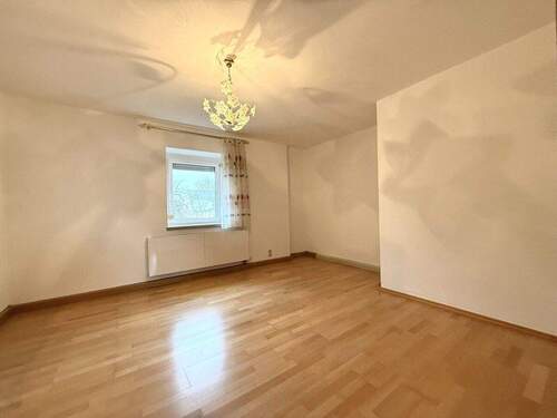 Schlafzimmer - Etagenwohnung mit 90,00 m&sup2; in Sünching zur Miete