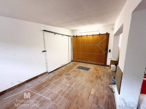 Garage - 