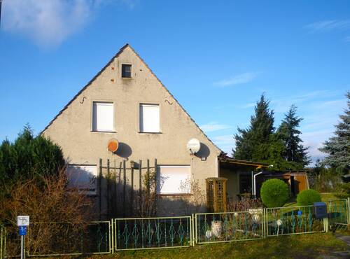 Giebel Straße.JPG - 5 Zimmer Bauernhaus, Landhaus zum Kaufen in Spremberg