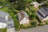 Gebäudeansicht - HIER KÖNNEN SIE SICH VERWIRKLICHEN Familiendomizil mit Garten in innerstädtischer Siedlungslage