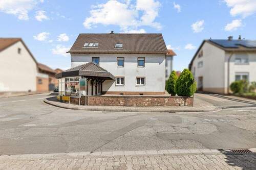 Seitenansicht - Mehrfamilienhaus, Wohnhaus zum Kaufen in Hermersberg