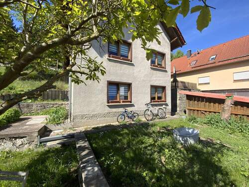 Vorgarten - Einfamilienhaus mit 110,00 m&sup2; in Sondershausen zum Kaufen