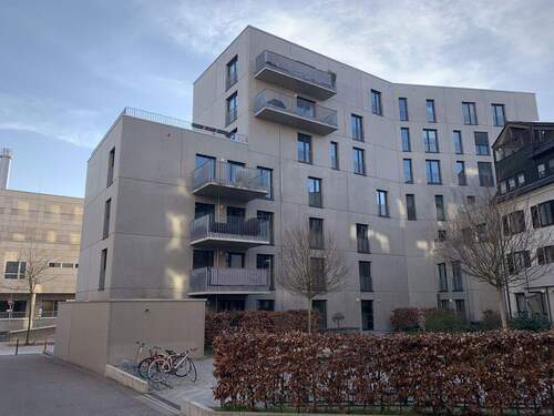 Eingang (Barrierfrei) - Etagenwohnung mit 91,00 m&sup2; in Neu-Ulm zum Kaufen