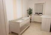 Kinder-/Schlafzimmer bzw. Büro - 